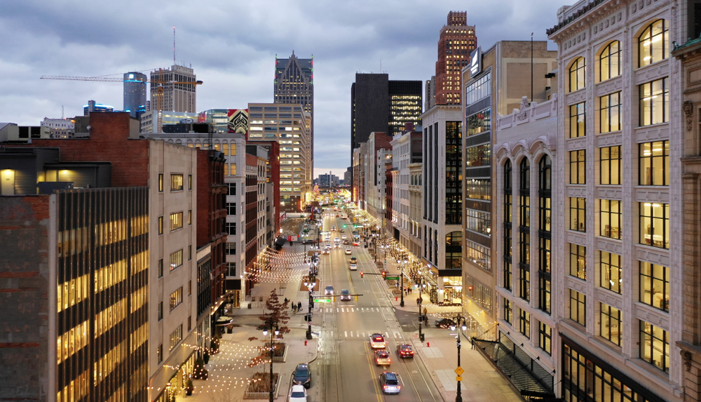 a view of life in detroit from woodward ave