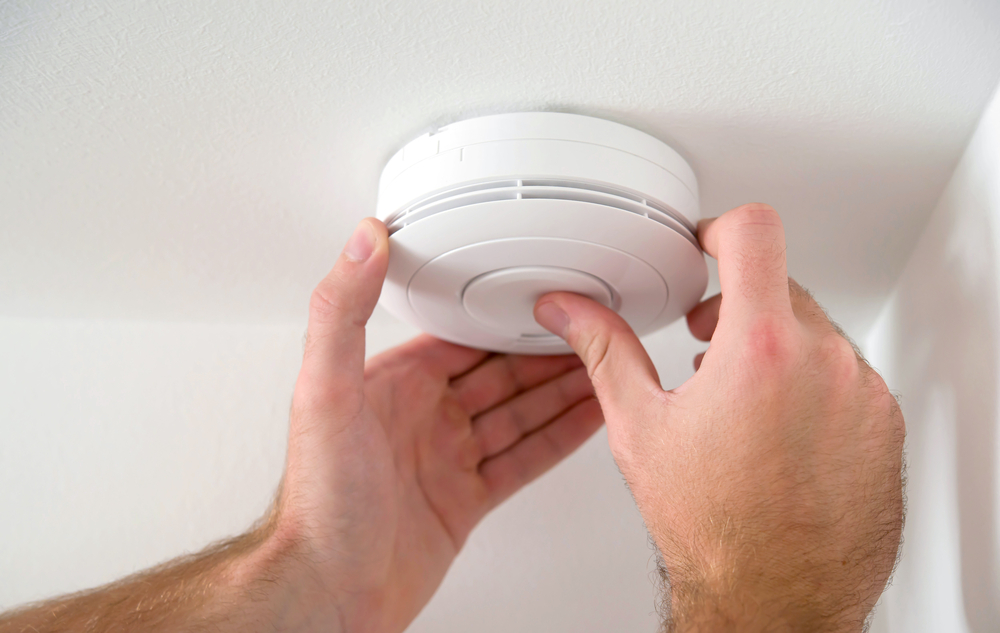 How To Test Your Carbon Monoxide Detector and Make Sure It's Working  Correctly - iStorage